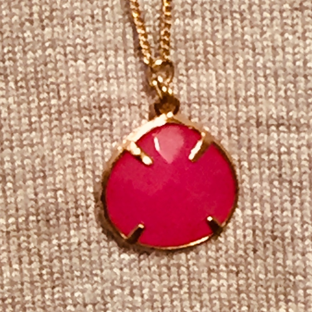 Long pink necklace - Picture 2 of 4